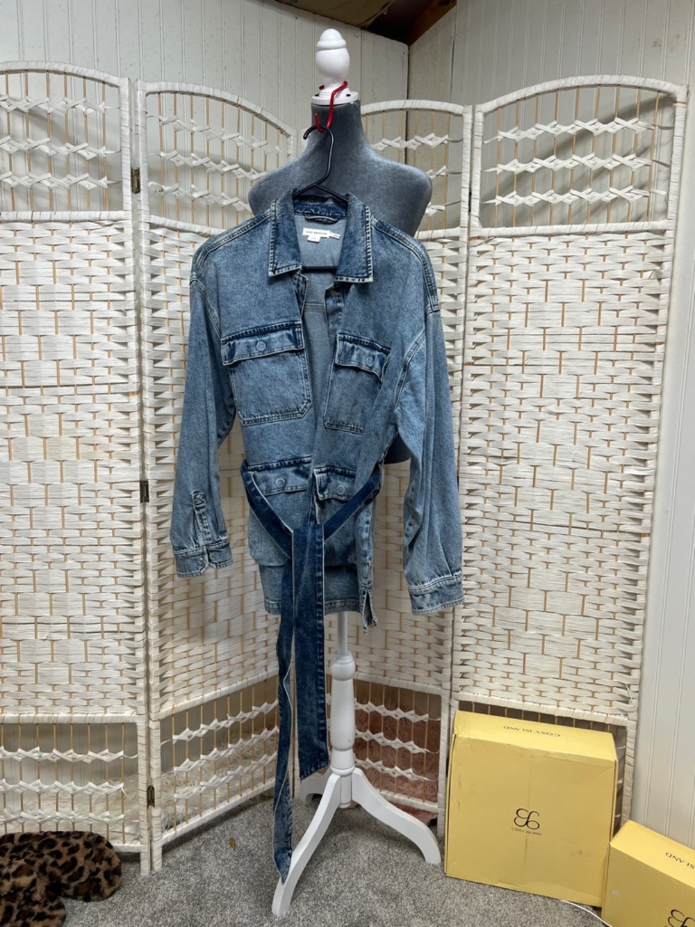 Good American Light Wash Blue Denim Jacket with Belt